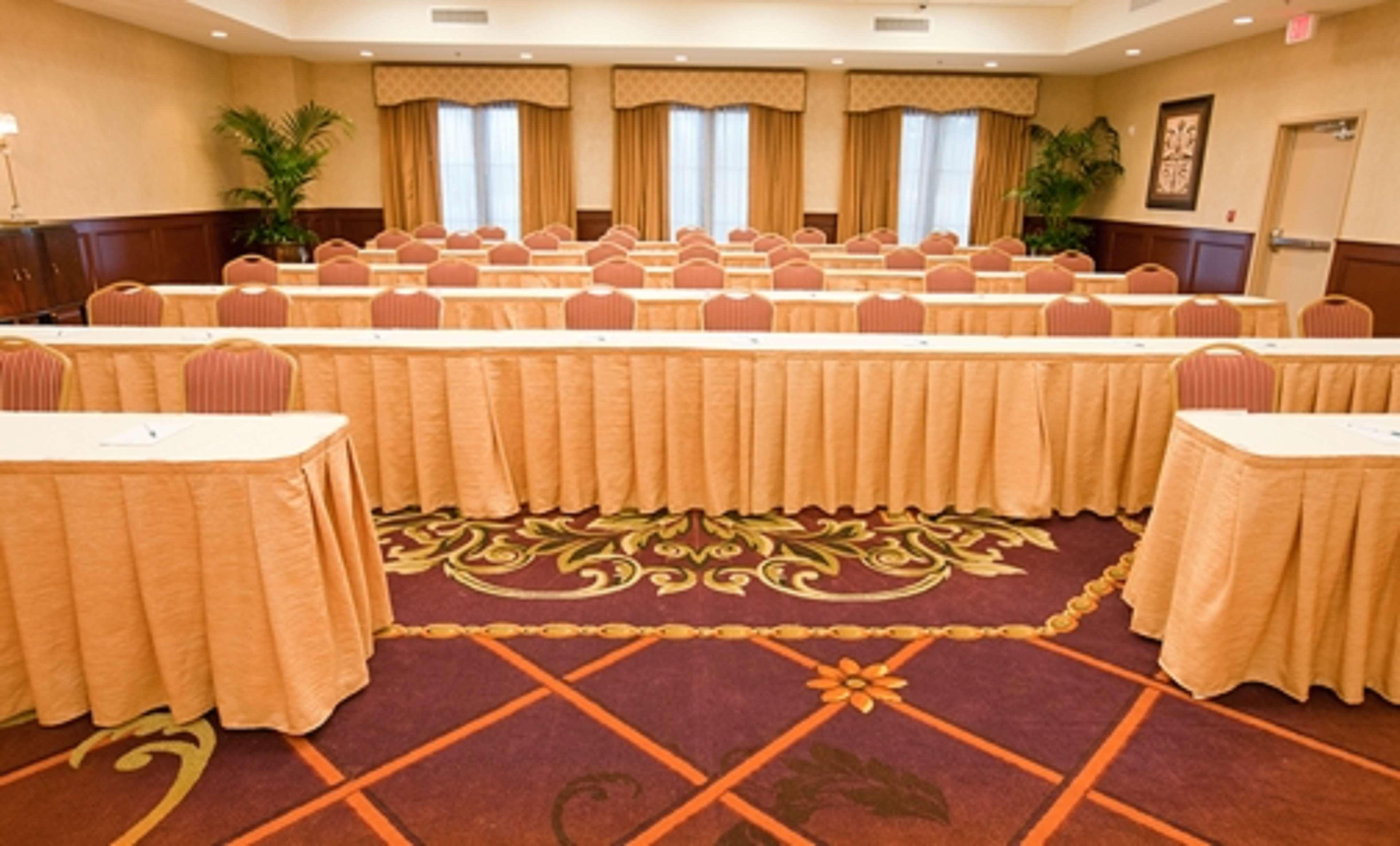 Homewood Suites Lafayette-Airport Exterior photo